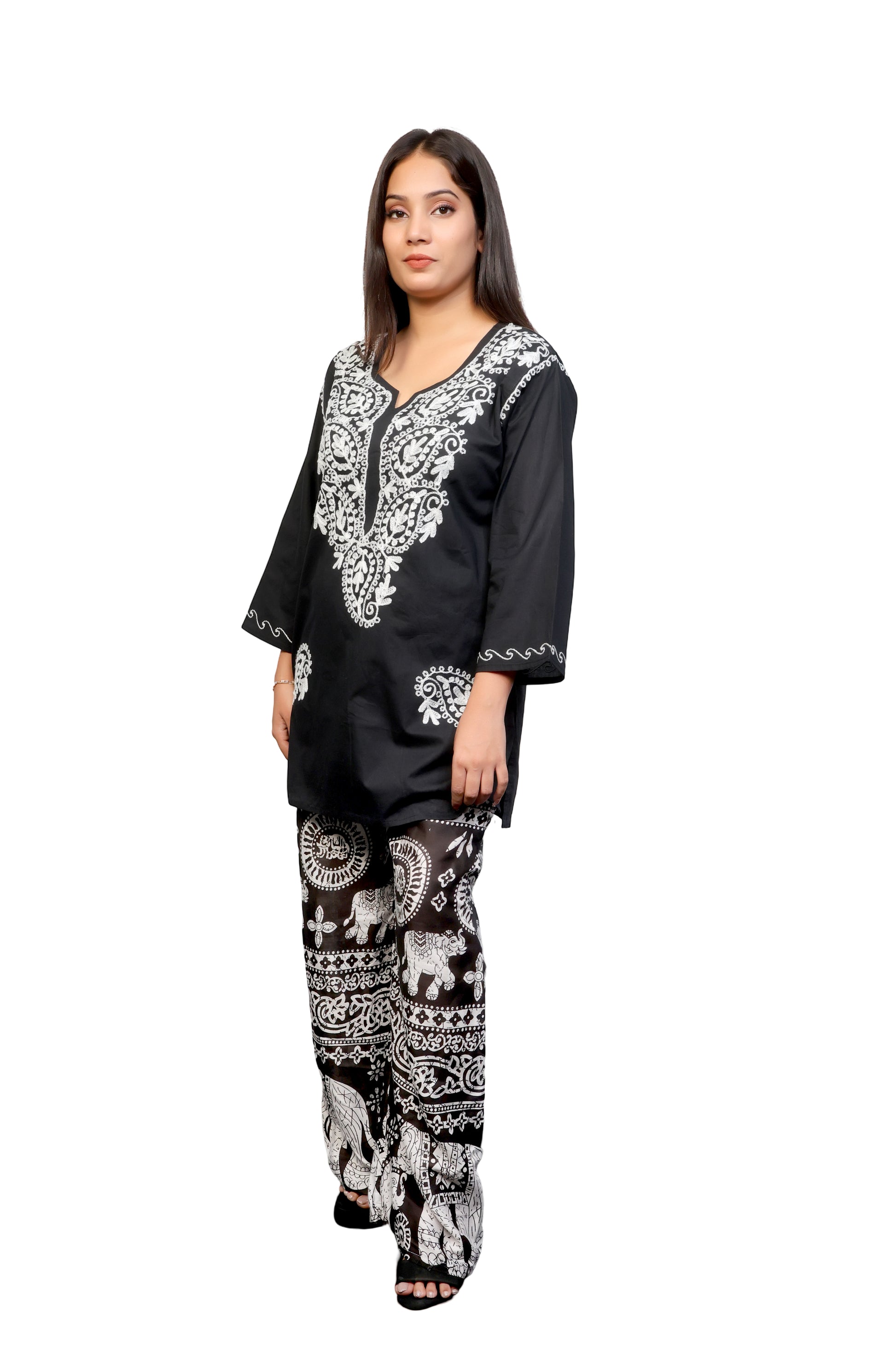 White & black summer cotton top with lace for women