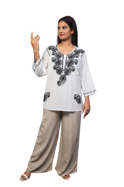 White & black summer cotton top with lace for women