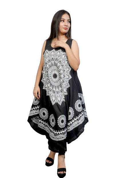 Women's black & white sleeveless U-neck dress for spring & summer
