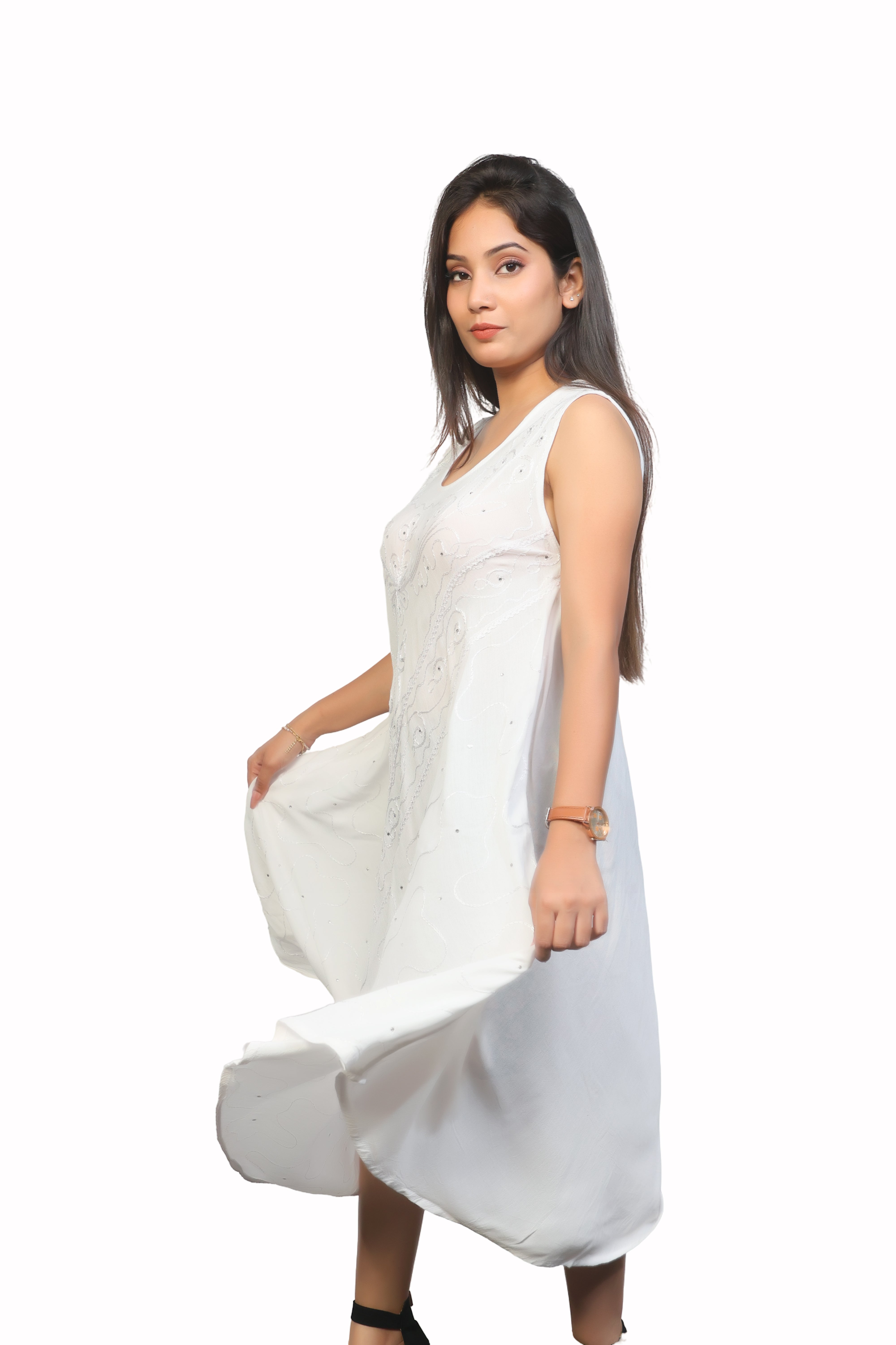 Women's black & white sleeveless U-neck dress for spring & summer