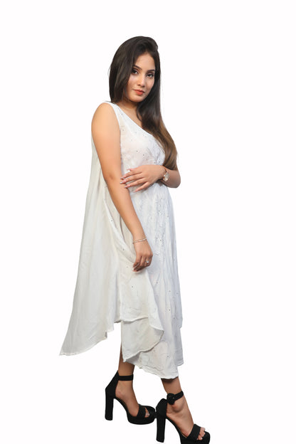 Women's black & white sleeveless U-neck dress for spring & summer