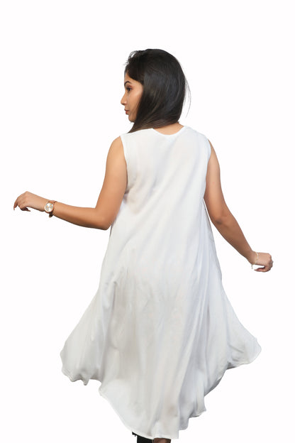 Women's black & white sleeveless U-neck dress for spring & summer